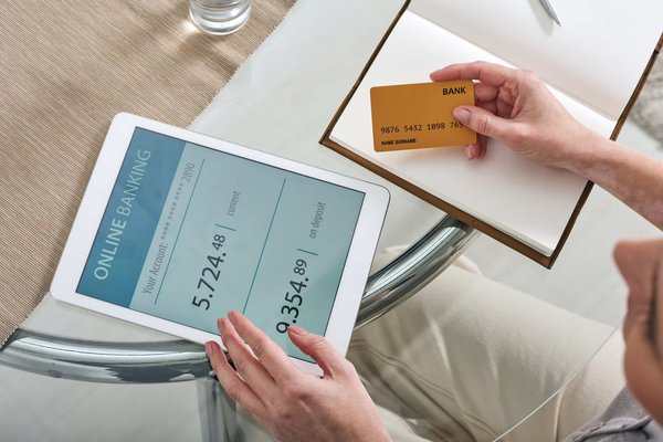 Clés pour l'ouverture d'un compte bancaire professionnel en ligne : ce que vous devez absolument savoir !